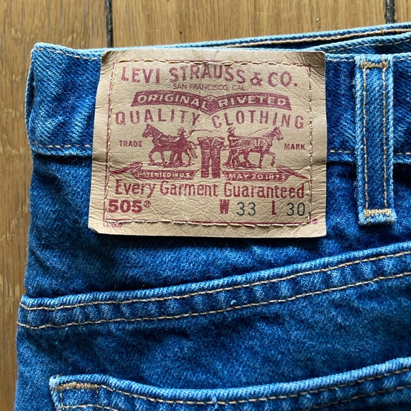Levi’s 33X30 505 Jeans - Picture 2 of 5